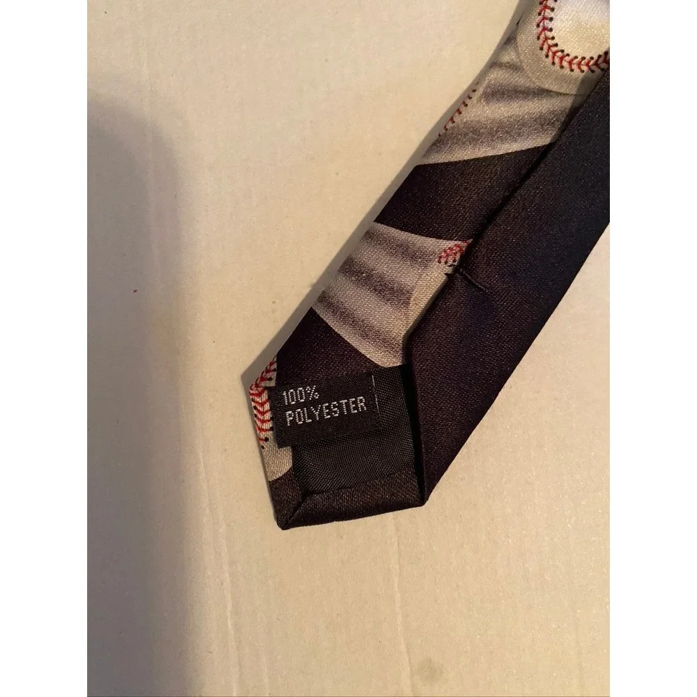 Ralph Marlin Seattle Mariners Curve Ball MLB Necktie Black Baseball 2003 251355